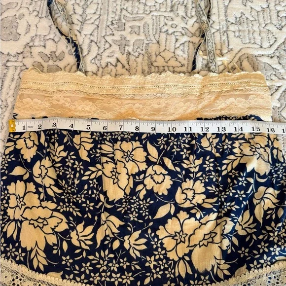 OPEN TO OFFERS Anthropologie Maeve Blue Lace Sleeveless Knee Length Dress Size 4 - Picture 4 of 10